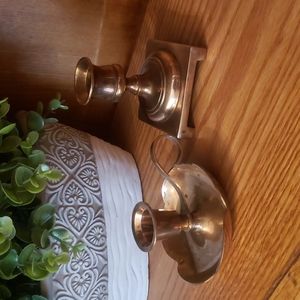 VINTAGE SET OF 2 BRASS SHORT CANDLESTICKS